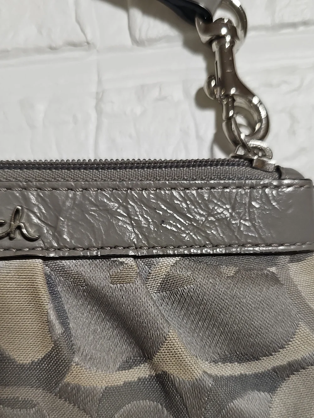 Coach wristlet gray